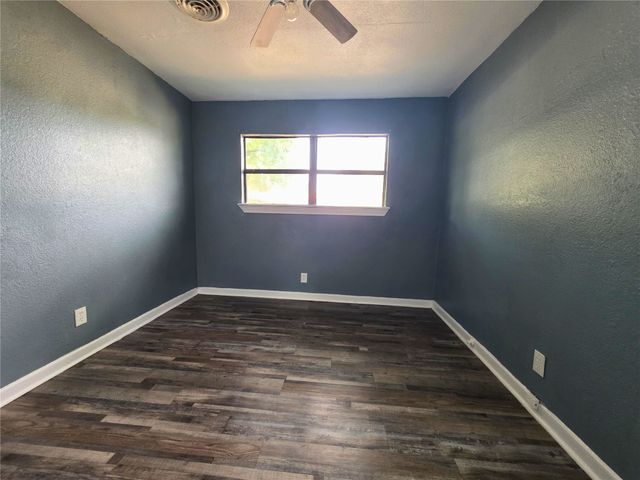4424 Littlejohn Avenue, Fort Worth, TX 76105