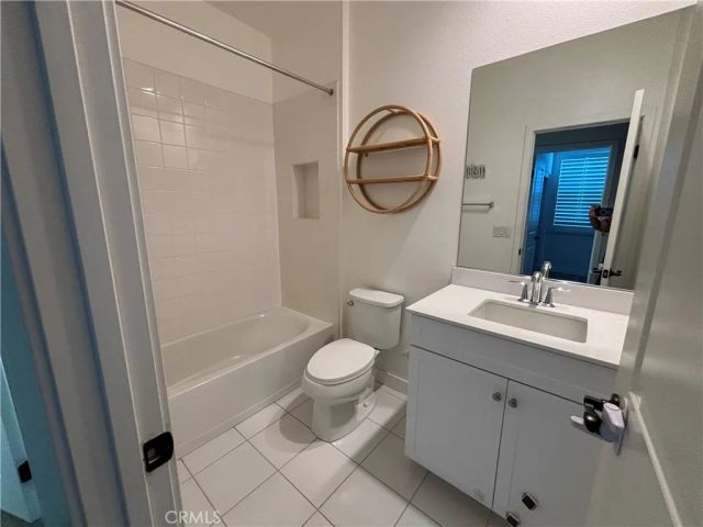 1422 N Harbor, Santa Ana, CA 92703