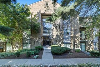 1544 W Galbraith Road, Cincinnati, OH 45231