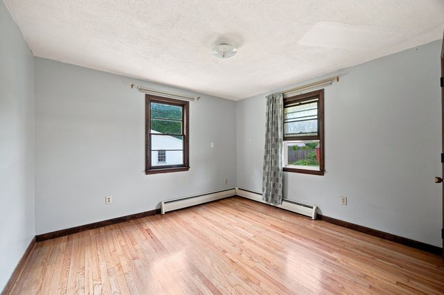460 Shaker Rd, Westfield, MA 01085