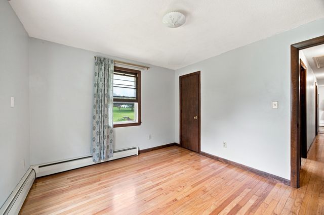 460 Shaker Rd, Westfield, MA 01085