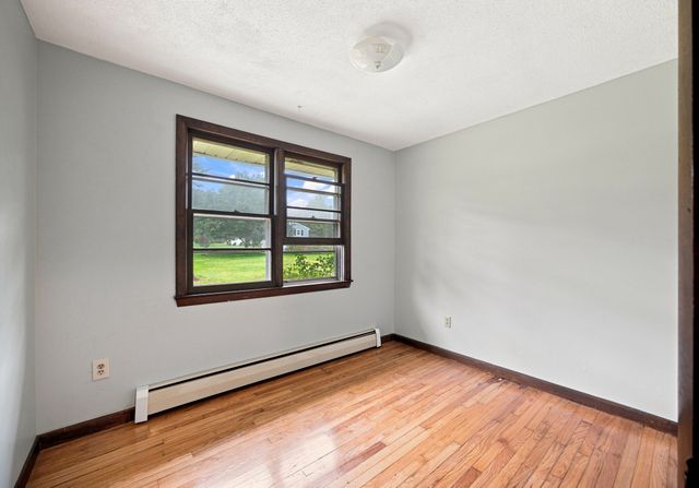 460 Shaker Rd, Westfield, MA 01085