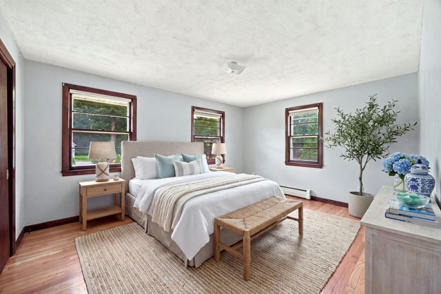460 Shaker Rd, Westfield, MA 01085