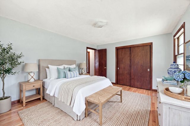 460 Shaker Rd, Westfield, MA 01085