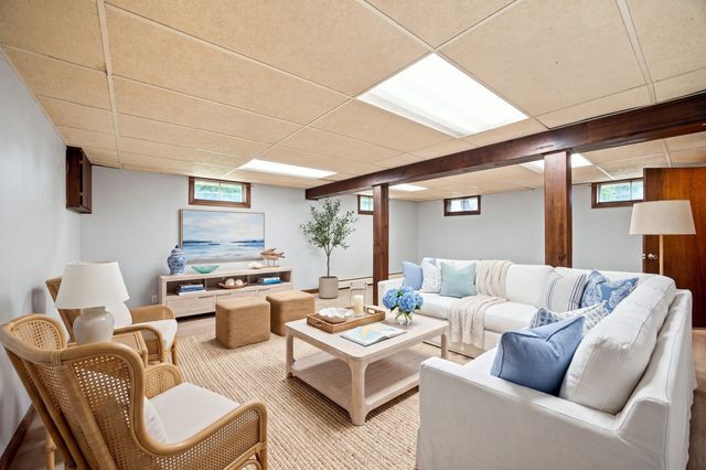 460 Shaker Rd, Westfield, MA 01085