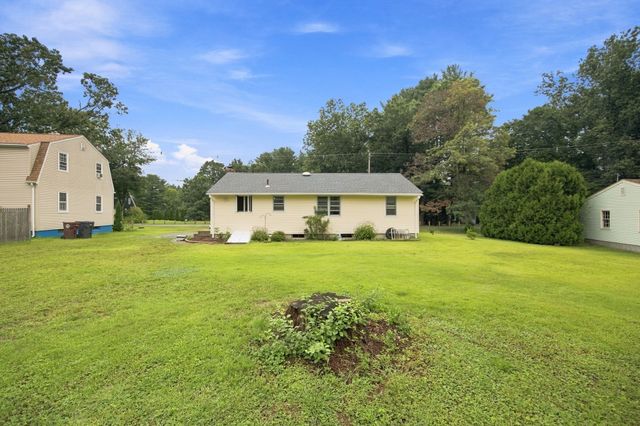 460 Shaker Rd, Westfield, MA 01085