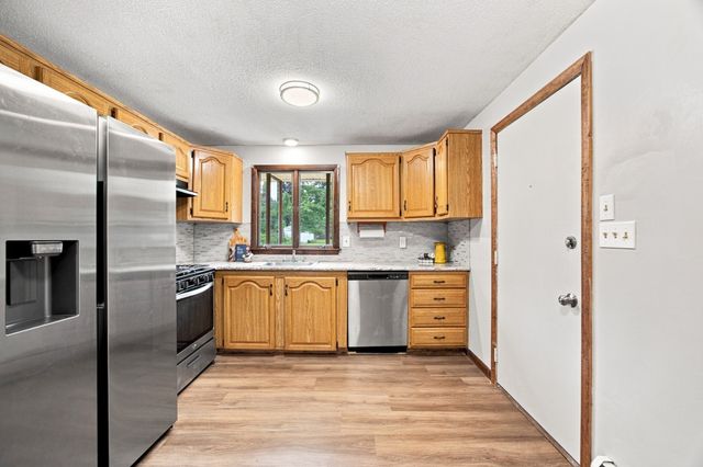 460 Shaker Rd, Westfield, MA 01085