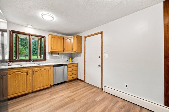 460 Shaker Rd, Westfield, MA 01085