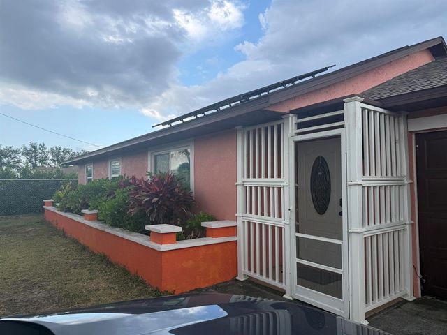 1410 NE 14th Terrace, Cape Coral, FL 33909