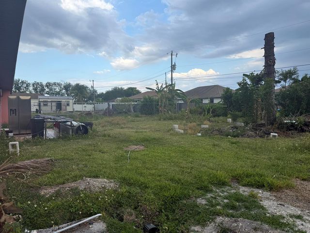 1410 NE 14th Terrace, Cape Coral, FL 33909
