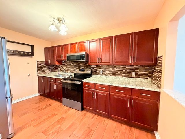 116 Spring. St C10, Boston, MA 02132