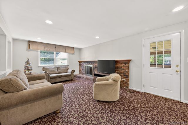 57 Pine Hill Lane, Dix Hills, NY 11746