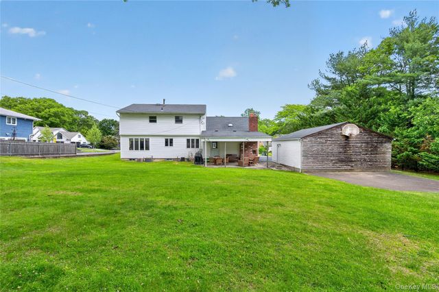 57 Pine Hill Lane, Dix Hills, NY 11746