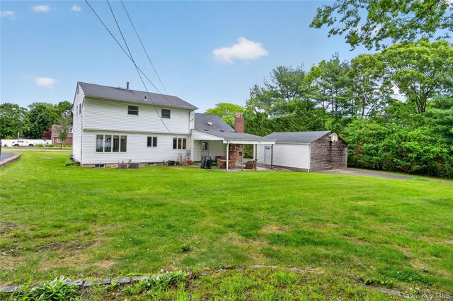 57 Pine Hill Lane, Dix Hills, NY 11746