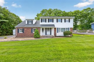 57 Pine Hill Lane, Dix Hills, NY 11746