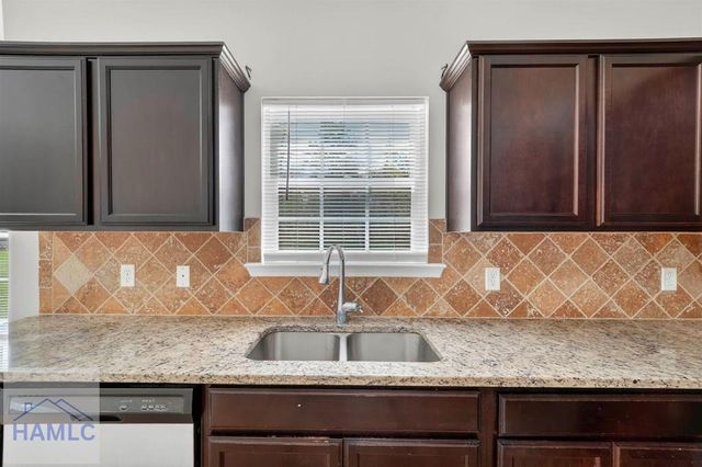 668 Red Oak Lane, Hinesville, GA 31313