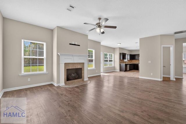 668 Red Oak Lane, Hinesville, GA 31313