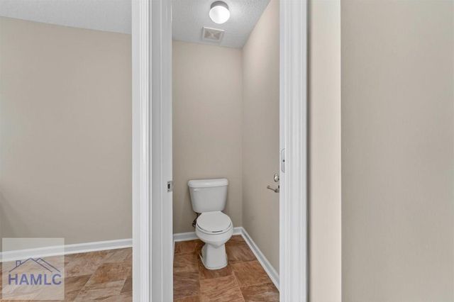 668 Red Oak Lane, Hinesville, GA 31313