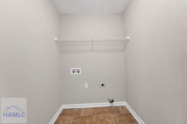 668 Red Oak Lane, Hinesville, GA 31313