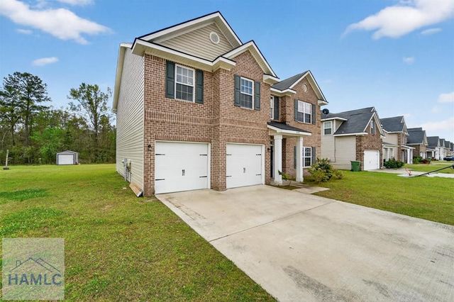 668 Red Oak Lane, Hinesville, GA 31313