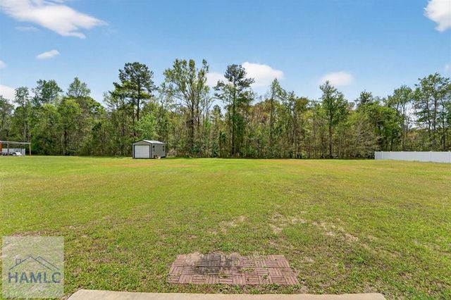 668 Red Oak Lane, Hinesville, GA 31313