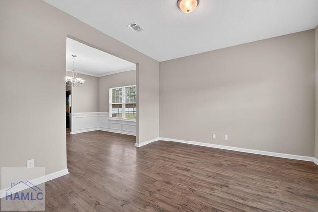 668 Red Oak Lane, Hinesville, GA 31313