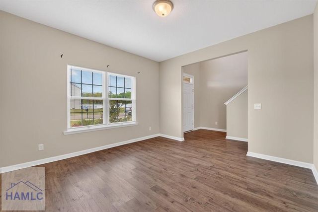 668 Red Oak Lane, Hinesville, GA 31313