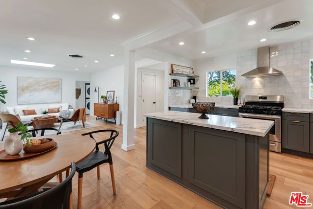 6633 Belmar Avenue, Reseda (los Angeles), CA 91335