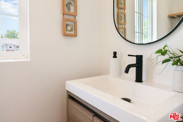6633 Belmar Avenue, Reseda (los Angeles), CA 91335