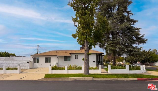 6633 Belmar Avenue, Reseda (los Angeles), CA 91335