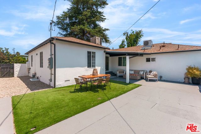 6633 Belmar Avenue, Reseda (los Angeles), CA 91335