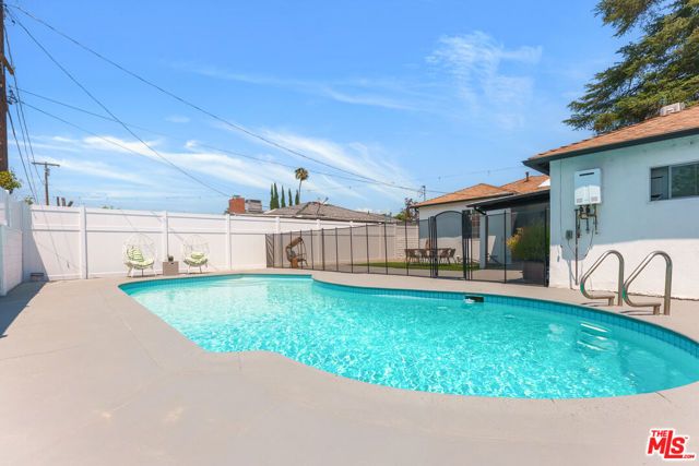 6633 Belmar Avenue, Reseda (los Angeles), CA 91335