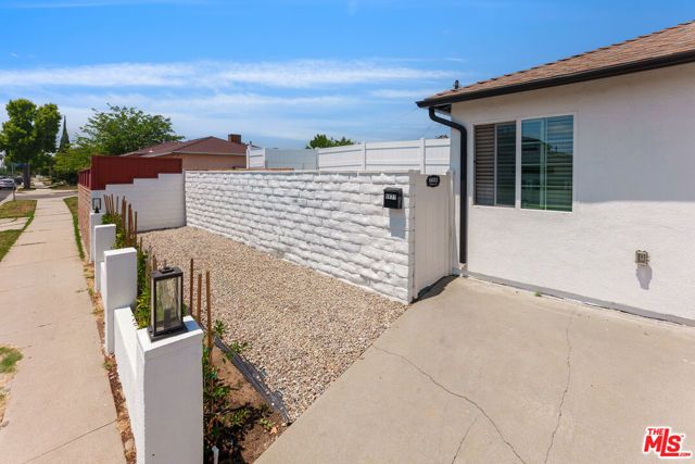 6633 Belmar Avenue, Reseda (los Angeles), CA 91335