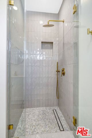 6633 Belmar Avenue, Reseda (los Angeles), CA 91335