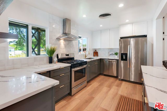 6633 Belmar Avenue, Reseda (los Angeles), CA 91335
