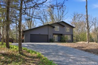 1086 Post Avenue, Park Twp, MI 49424