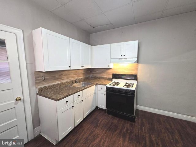 204 W DUNCANNON AVE, Philadelphia, PA 19120