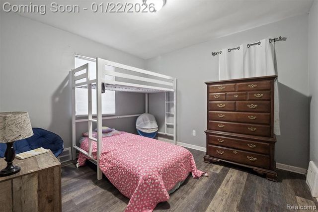 29820 Quinkert Street, Roseville, MI 48066