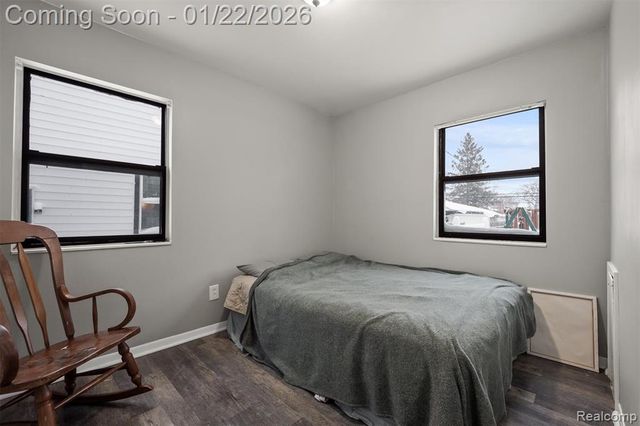 29820 Quinkert Street, Roseville, MI 48066