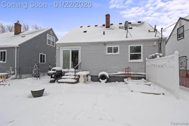 29820 Quinkert Street, Roseville, MI 48066