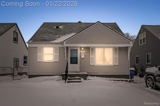 29820 Quinkert Street, Roseville, MI 48066