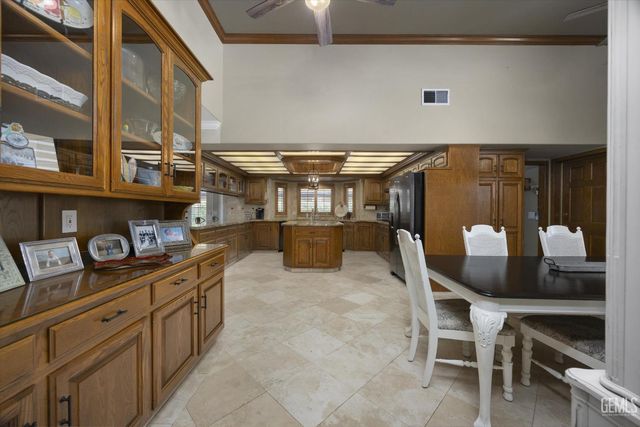 7908 Jill Jean Avenue, Bakersfield, CA 93308