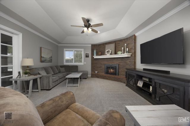 7908 Jill Jean Avenue, Bakersfield, CA 93308