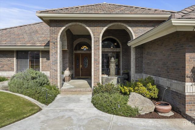 7908 Jill Jean Avenue, Bakersfield, CA 93308