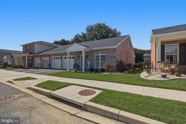 1748 MERIDIAN DR, Hagerstown, MD 21742