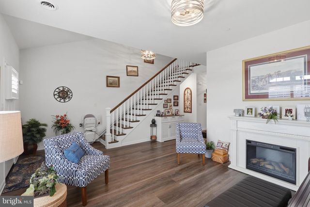 1748 MERIDIAN DR, Hagerstown, MD 21742