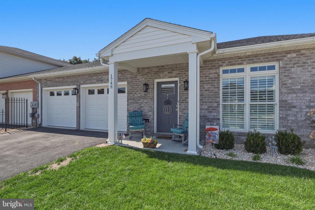 1748 MERIDIAN DR, Hagerstown, MD 21742