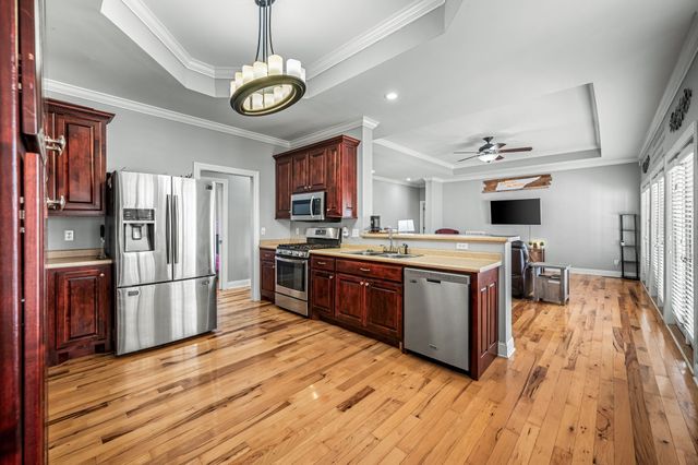 96 Auburn Hills Dr, Woodbury, TN 37190