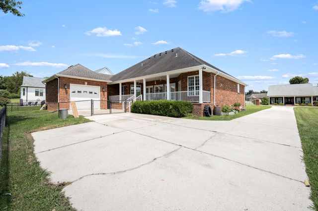 96 Auburn Hills Dr, Woodbury, TN 37190