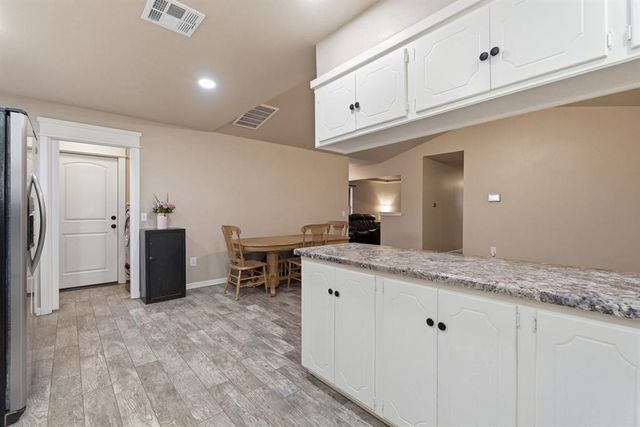 2401 Ridgewood Drive, Moore, OK 73160